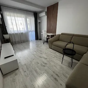  Апартаменты Titan Pallady