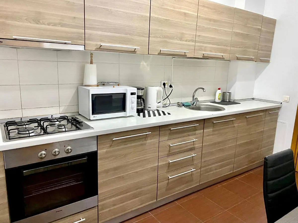 Appartamento Sky Modern 1 Bedroom Apt W Free Parking Bucarest